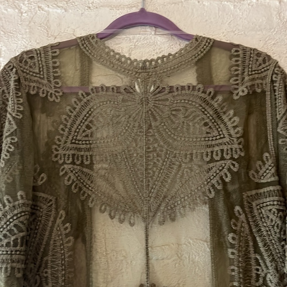 Grey/green lace kimono